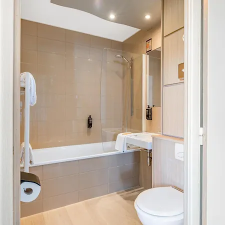 Hotel Ibis Styles Annecy Centre Gare Exterior foto